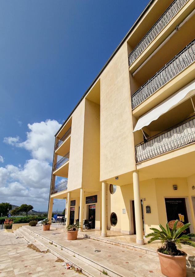 Murphy Holiday Home - Residenza Aldo Moro 02 Ла Мадалена Екстериор снимка