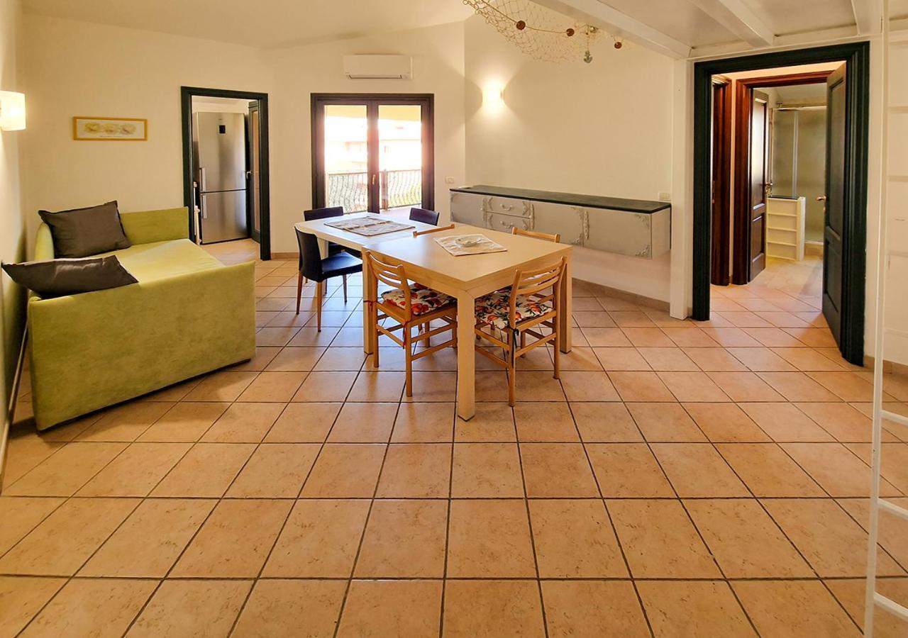 Murphy Holiday Home - Residenza Aldo Moro 02 Ла Мадалена Екстериор снимка